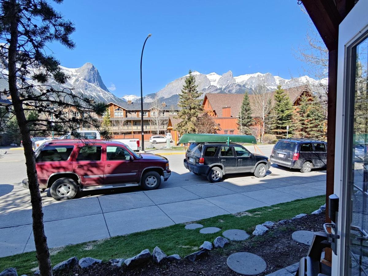 The Lambeth By Samsara Resort Private Entry Panorama Top View 2Br And 2Bth Canmore Exteriér fotografie